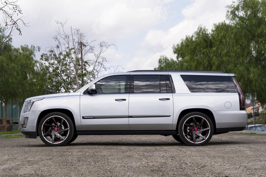  Cadillac Escalade on Forgiato Wheels (N-2) 2018 года  (фото 4 из 5)